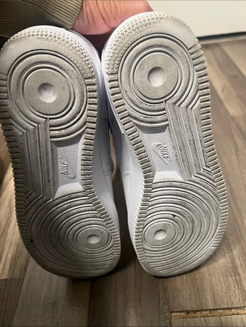Nike White Men's Low-Top Sneakers
